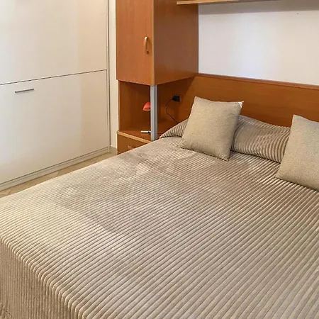 Holiday home 5 Bedroom Pet Friendly In *